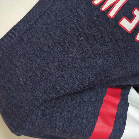 NFL Team Apparet New England Patriots Embellished V Neck Tee Shirt M Blue Red - Picture 9 of 16